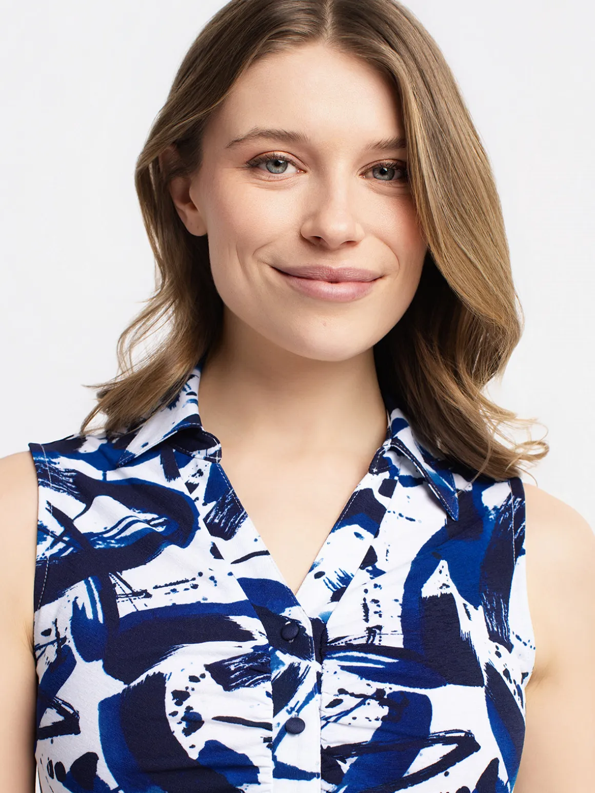 Semi-fitted tank top