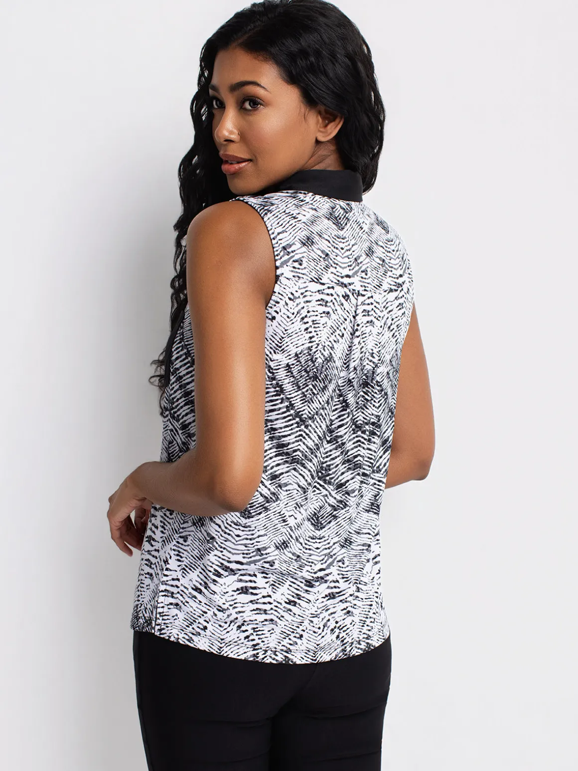 Semi-fitted tank top