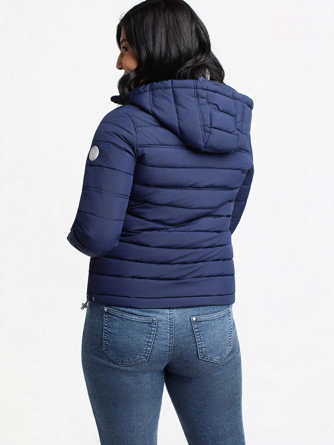 Short semi-fitted coat