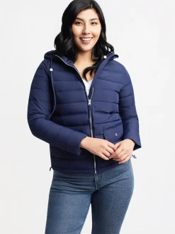 Short semi-fitted coat