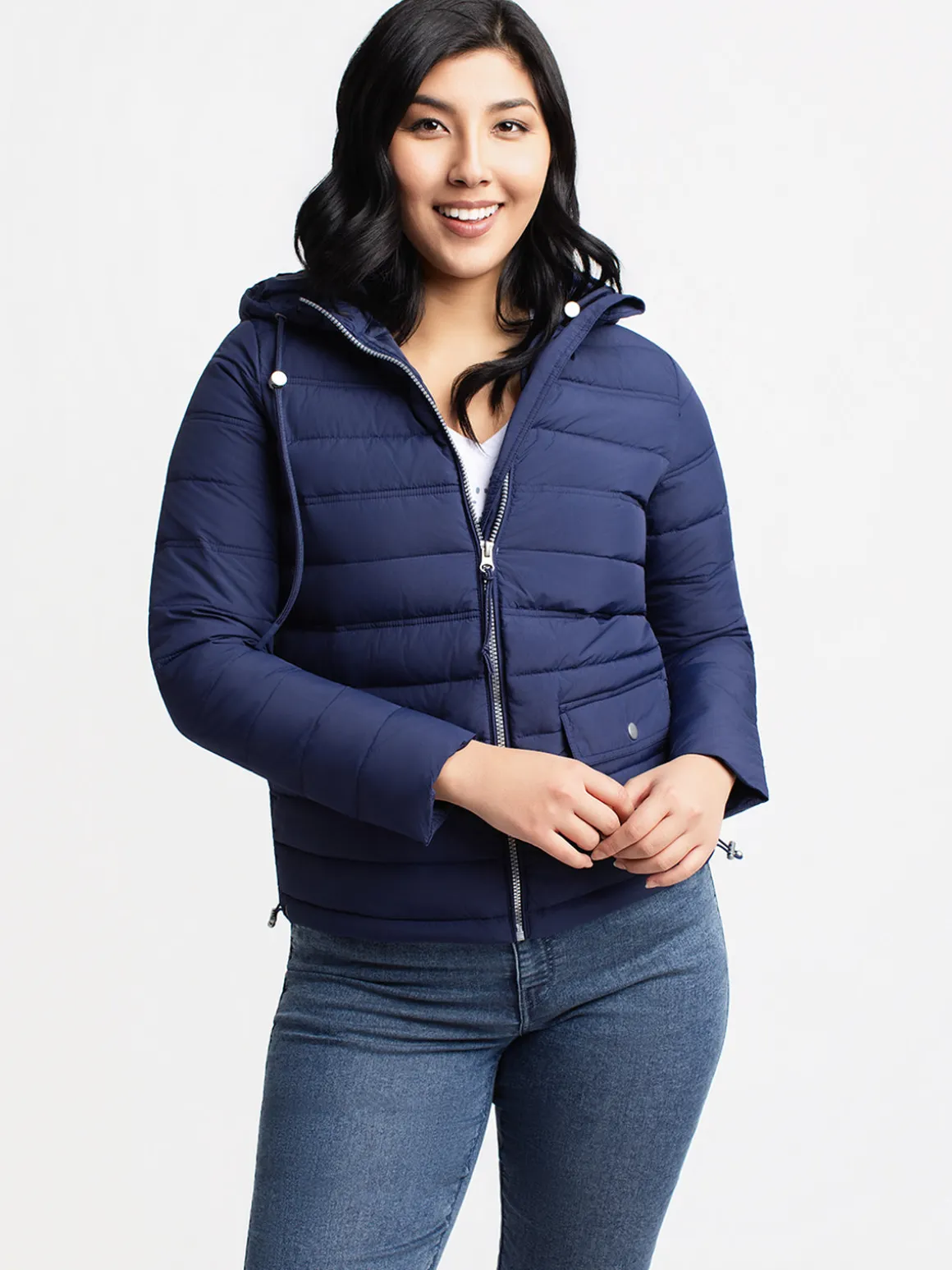 Short semi-fitted coat