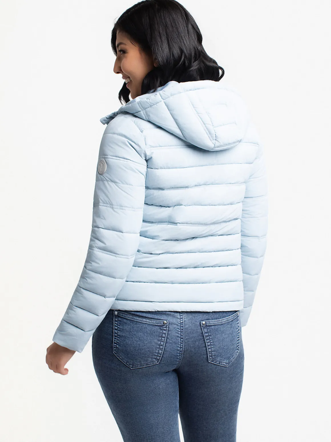 Short semi-fitted coat