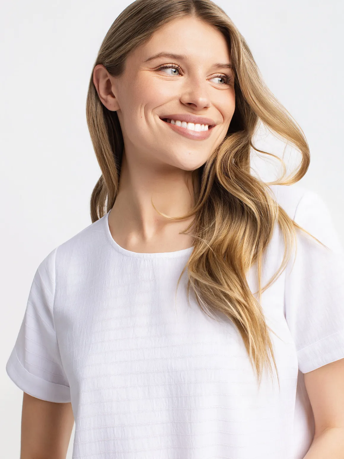Short-sleeve loose blouse