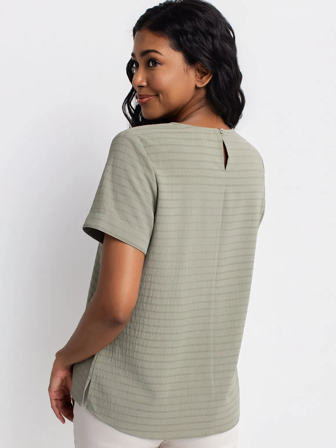 Short-sleeve loose blouse