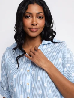 Short-sleeve loose blouse with buttons