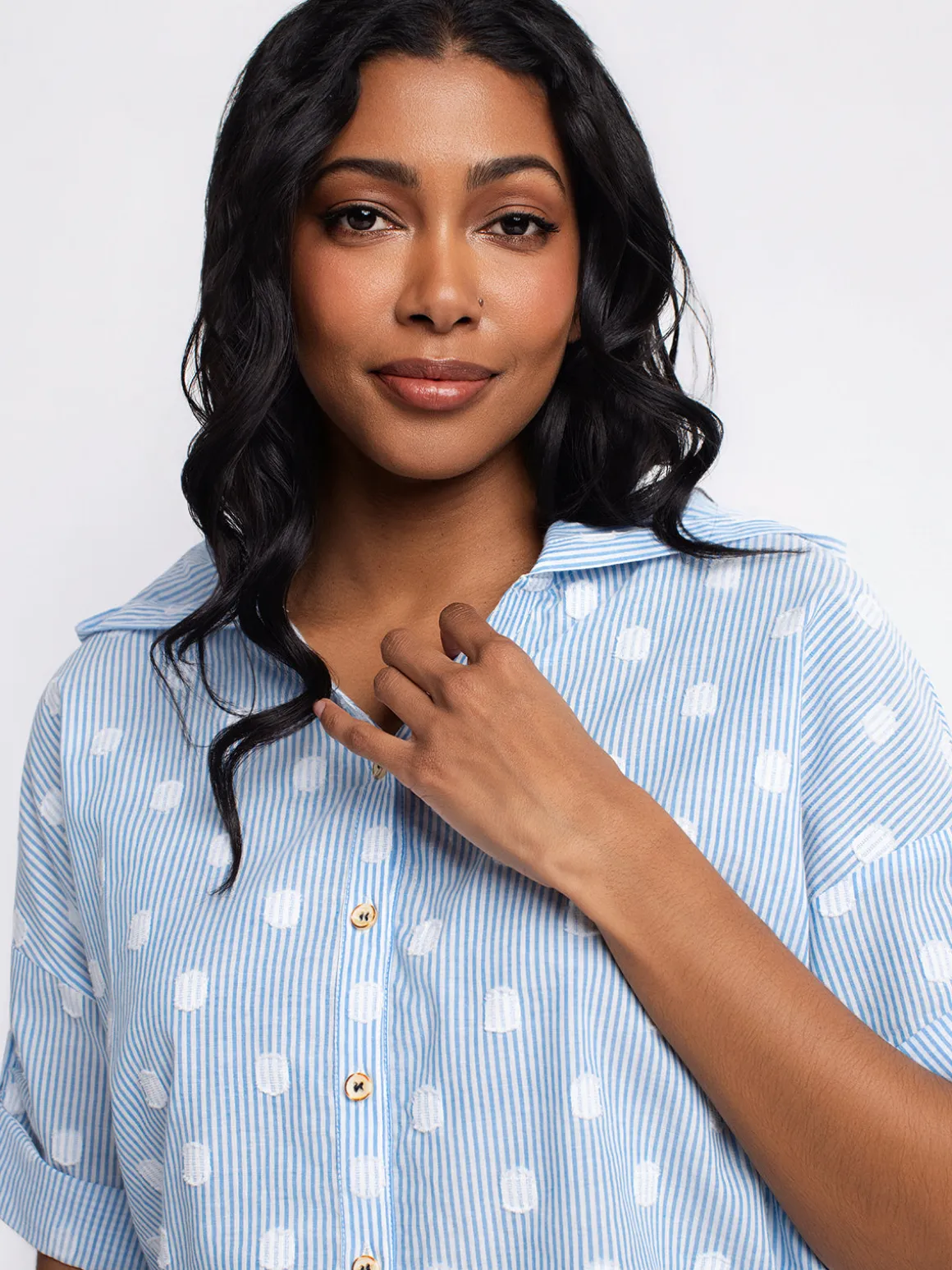 Short-sleeve loose blouse with buttons