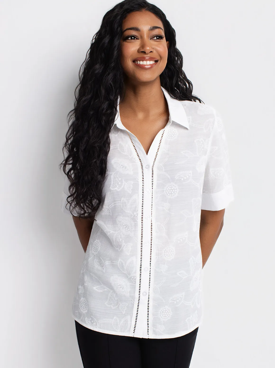 Short-sleeve loose blouse with buttons