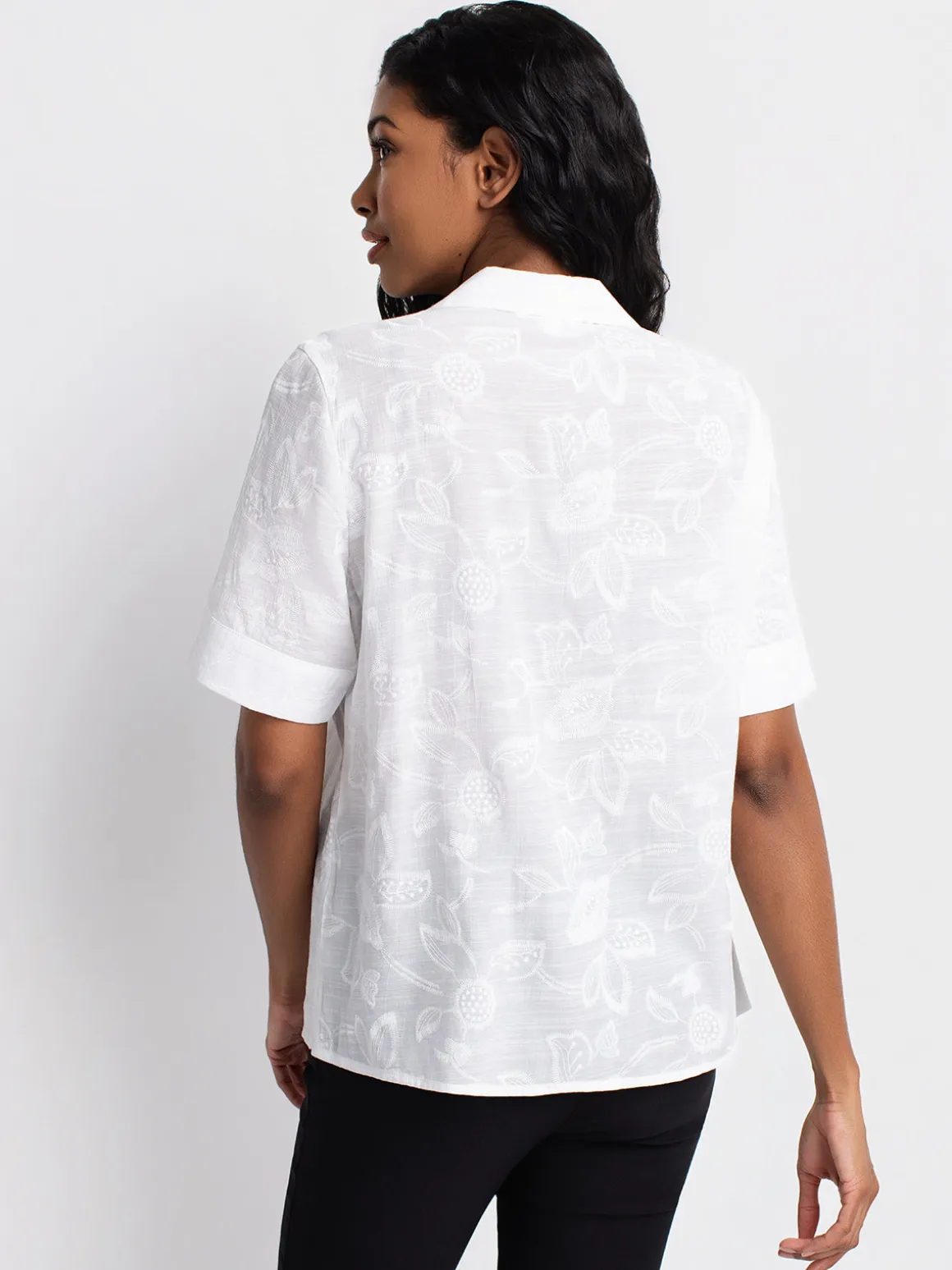 Short-sleeve loose blouse with buttons