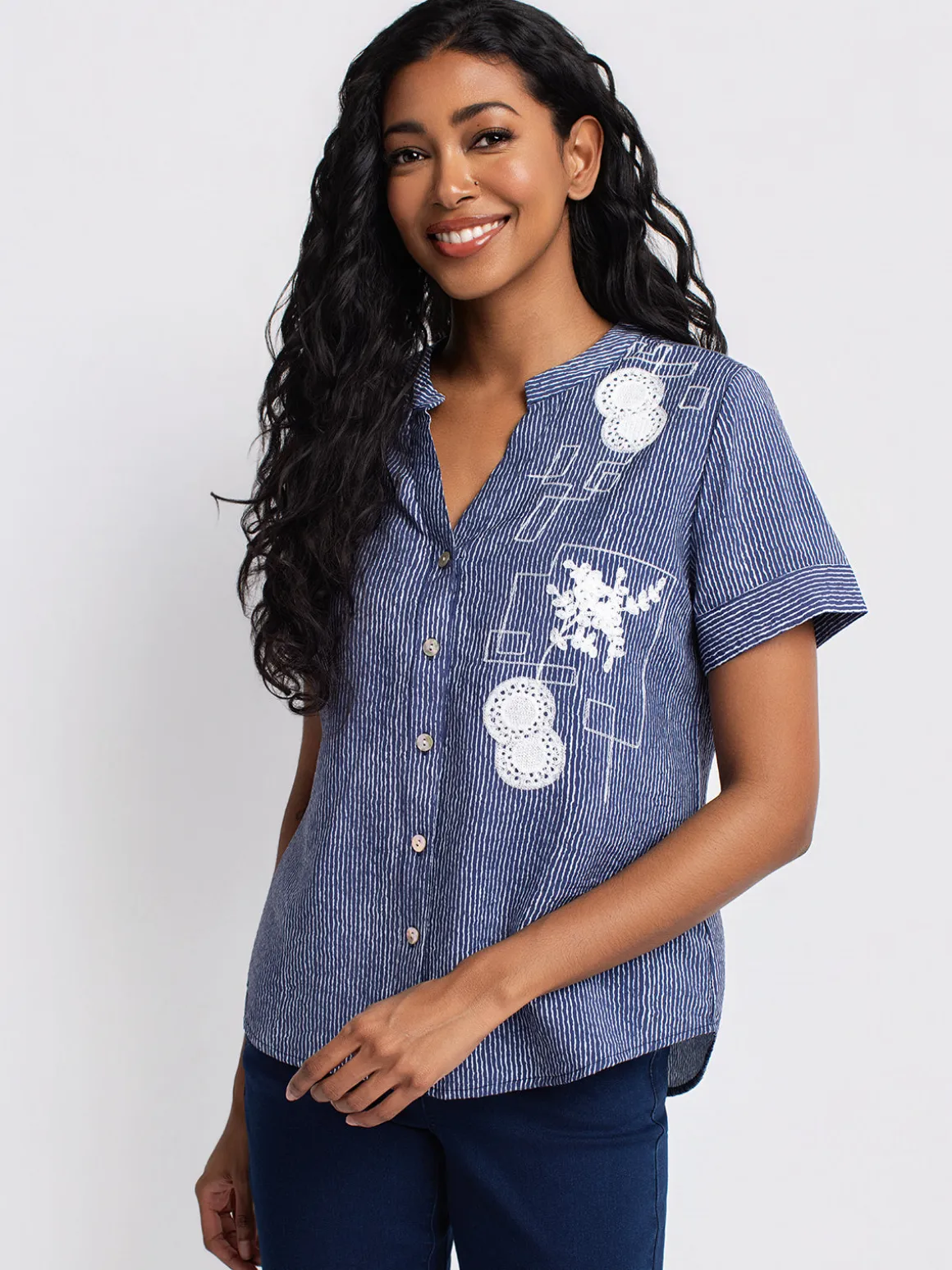 Short-sleeve loose blouse with buttons