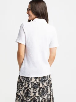Short-sleeve semi-fitted blouse with buttons