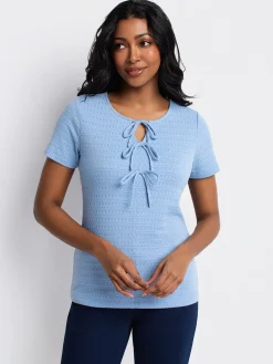 Short-sleeve semi-fitted t-shirt