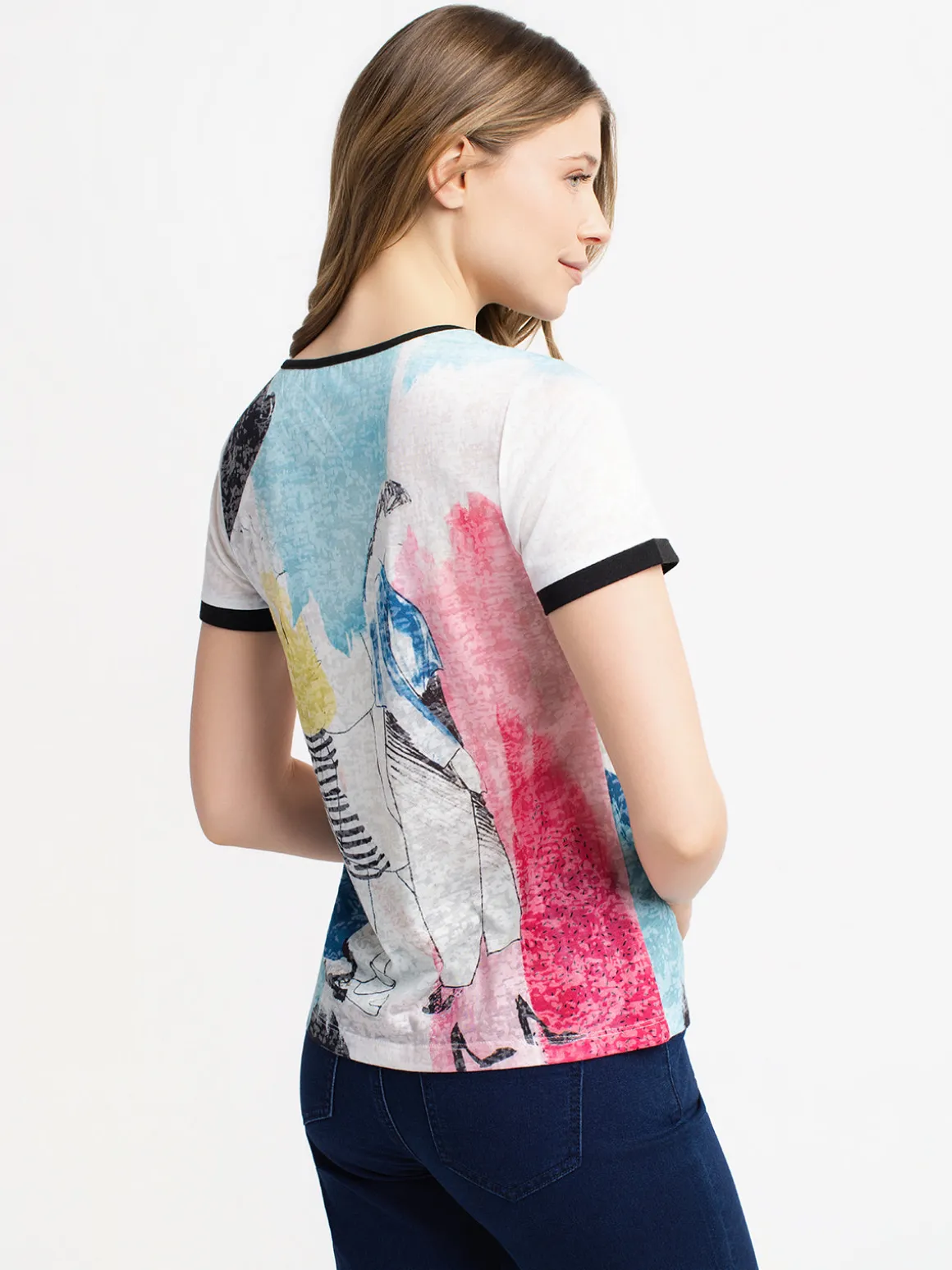 Short-sleeve semi-fitted t-shirt
