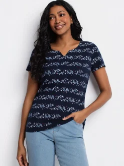 Short-sleeve semi-fitted t-shirt