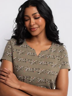 Short-sleeve semi-fitted t-shirt