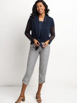 Short-sleeve semi-fitted t-shirt