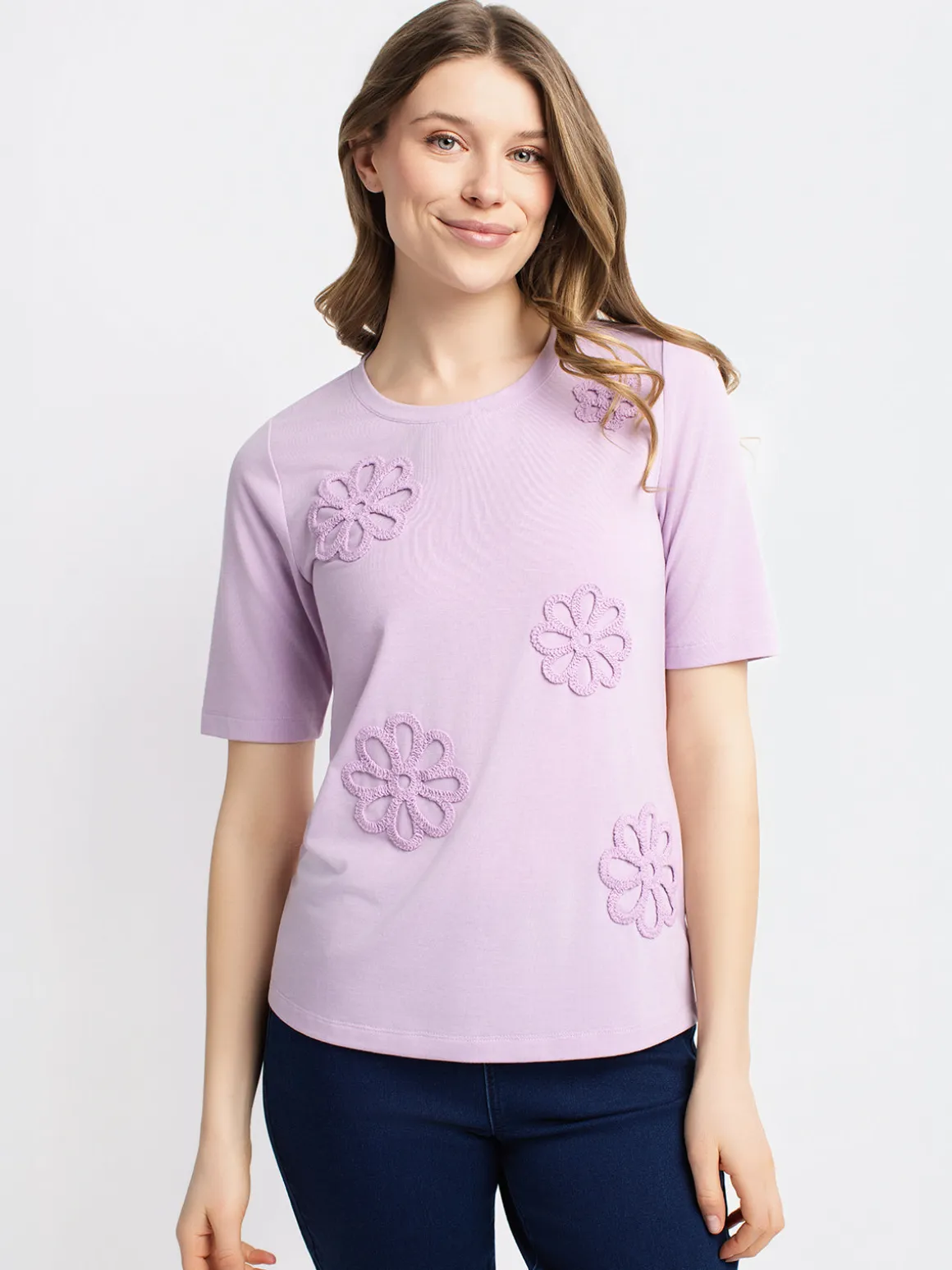 Short-sleeve semi-fitted t-shirt