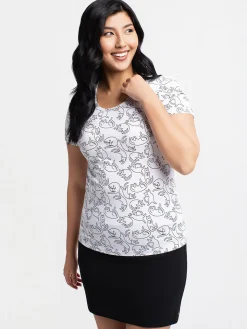 Short-sleeve semi-fitted t-shirt