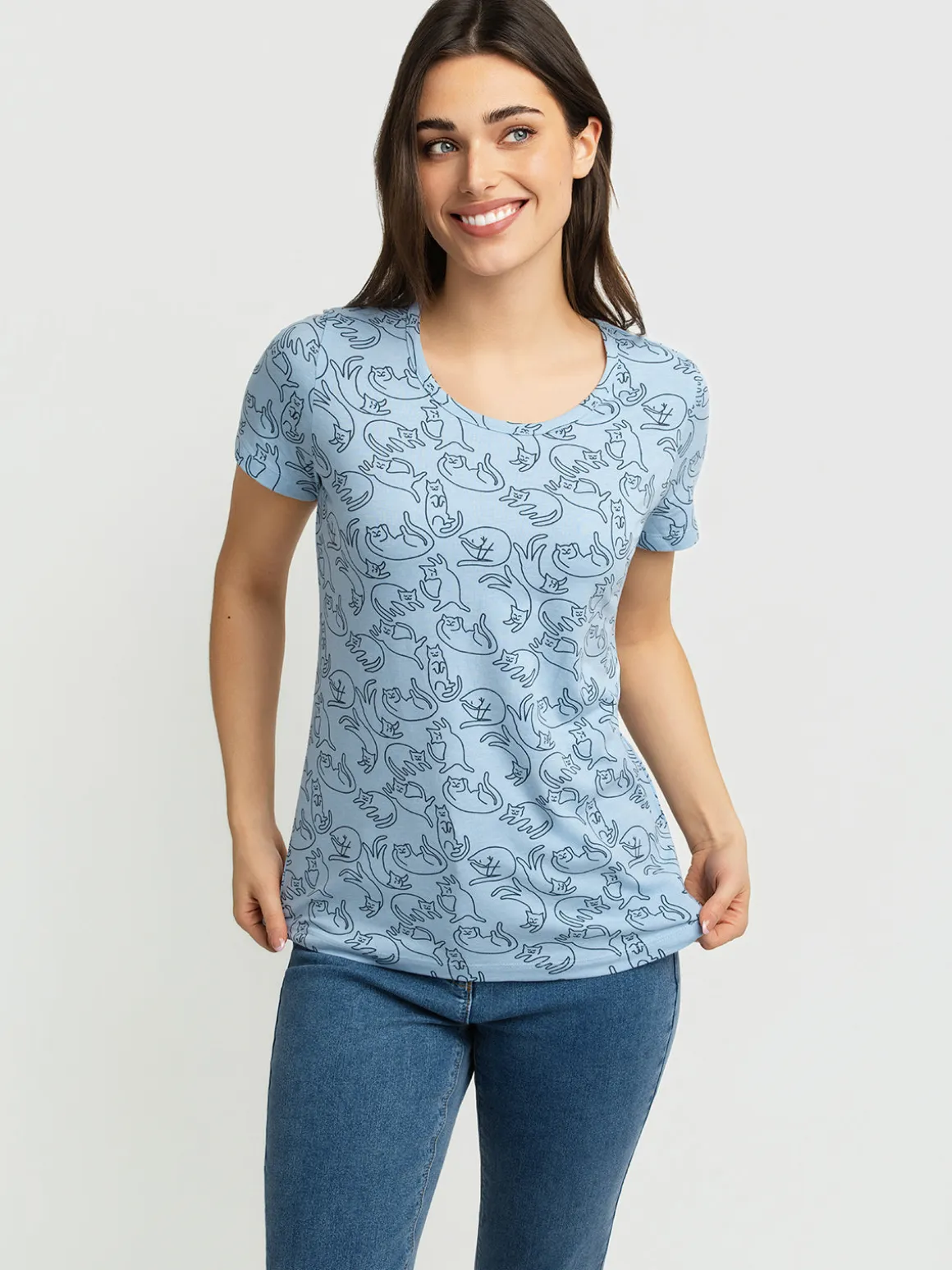 Short-sleeve semi-fitted t-shirt
