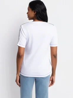 Short-sleeve semi-fitted t-shirt