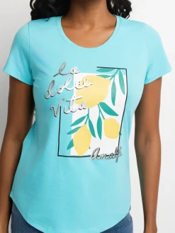 Short-sleeve semi-fitted t-shirt