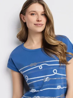 Short-sleeve semi-fitted t-shirt