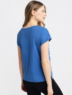 Short-sleeve semi-fitted t-shirt