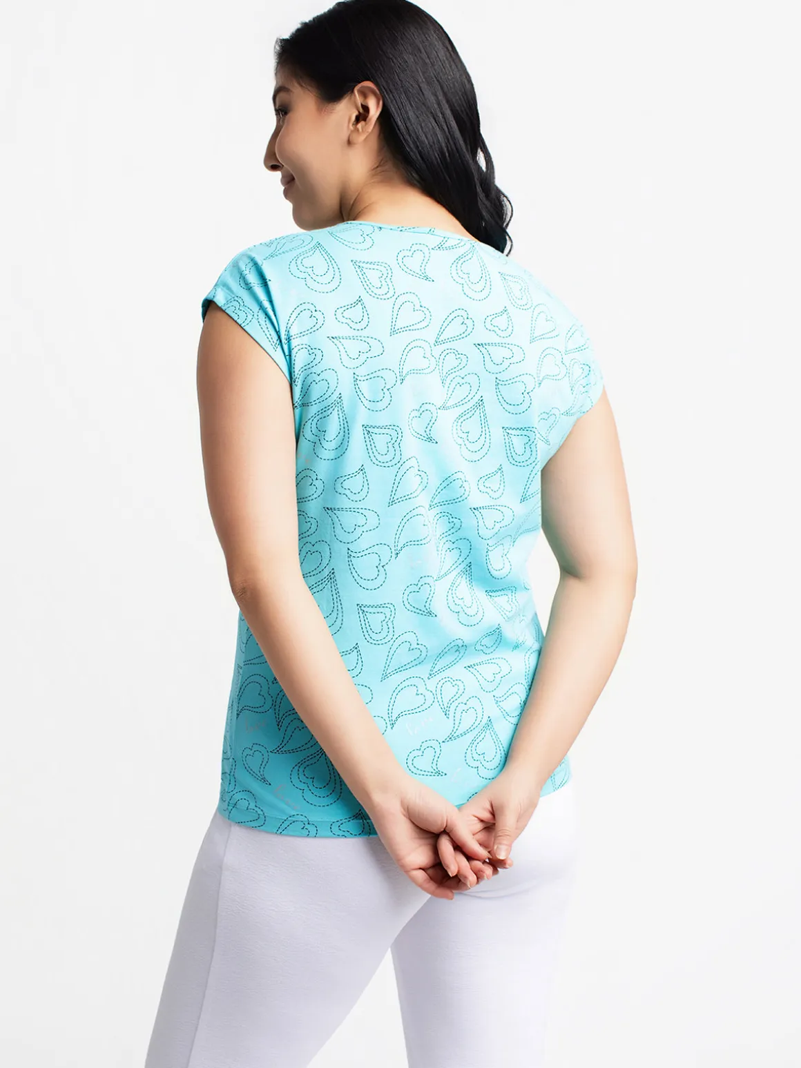Short-sleeve semi-fitted t-shirt