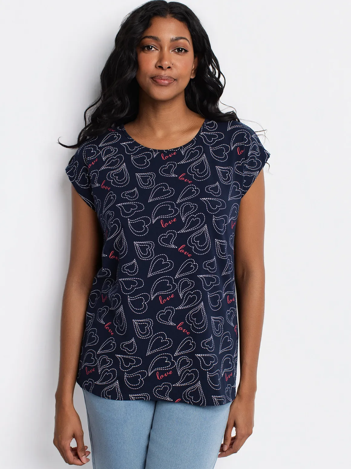 Short-sleeve semi-fitted t-shirt