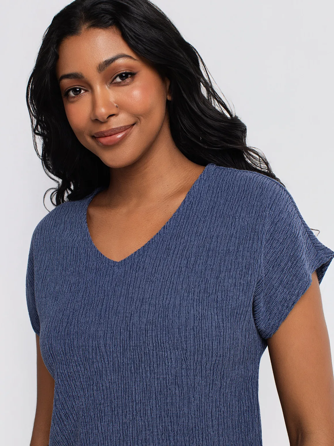 Short-sleeve semi-fitted t-shirt