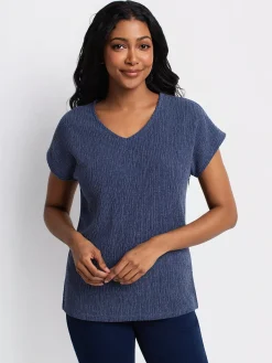 Short-sleeve semi-fitted t-shirt