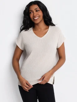 Short-sleeve semi-fitted t-shirt
