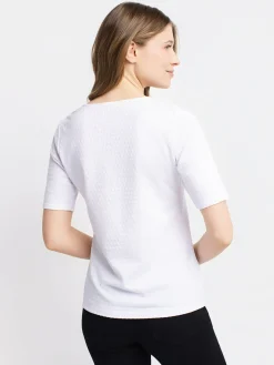 Short-sleeve semi-fitted t-shirt