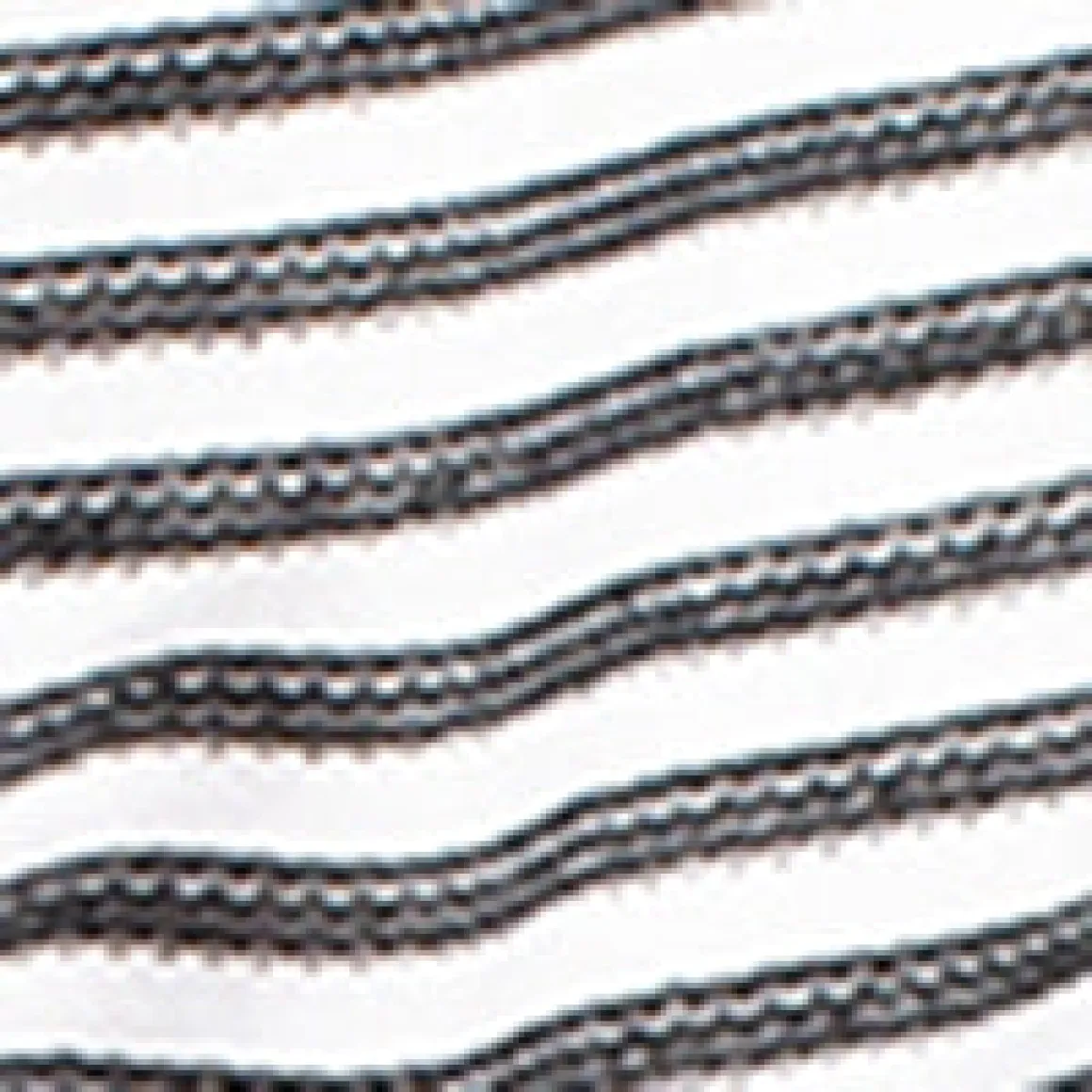 Short-sleeve semi-fitted t-shirt