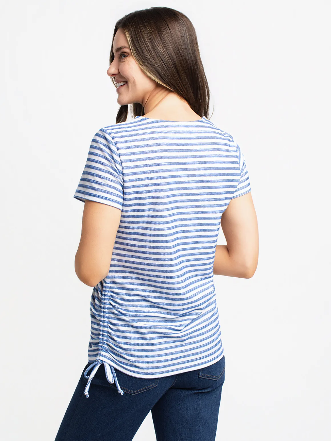 Short-sleeve semi-fitted t-shirt