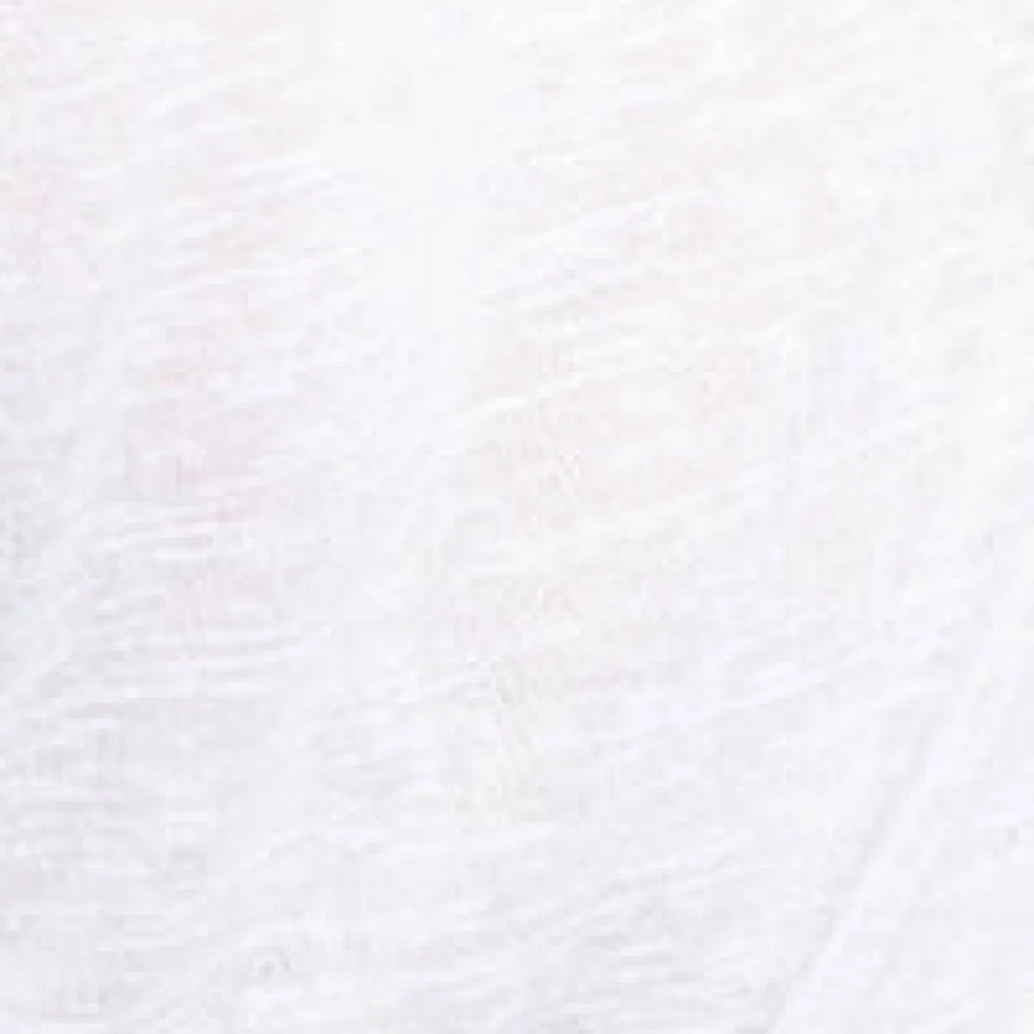 Short-sleeve semi-fitted t-shirt
