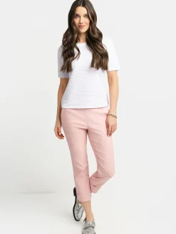 Short-sleeve semi-fitted t-shirt