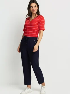 Short-sleeve semi-fitted t-shirt