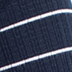 Short-sleeve semi-fitted t-shirt