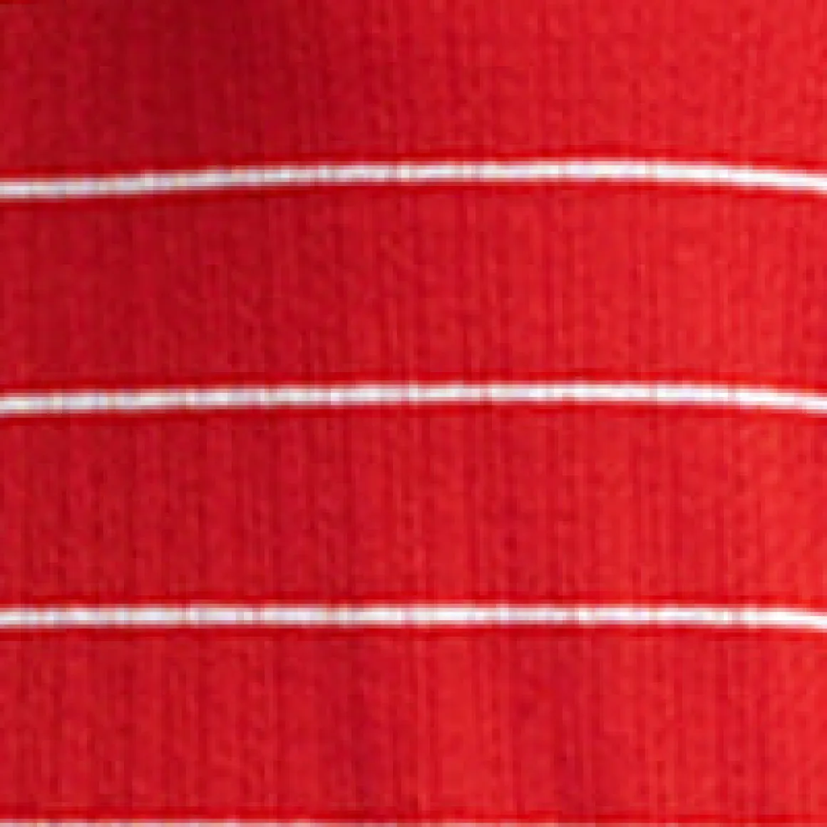 Short-sleeve semi-fitted t-shirt