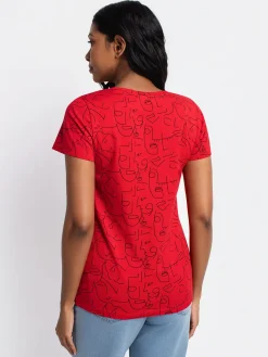 Short-sleeve semi-fitted t-shirt