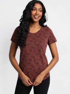 Short-sleeve semi-fitted t-shirt