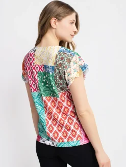 Short-sleeve semi-fitted T-shirt