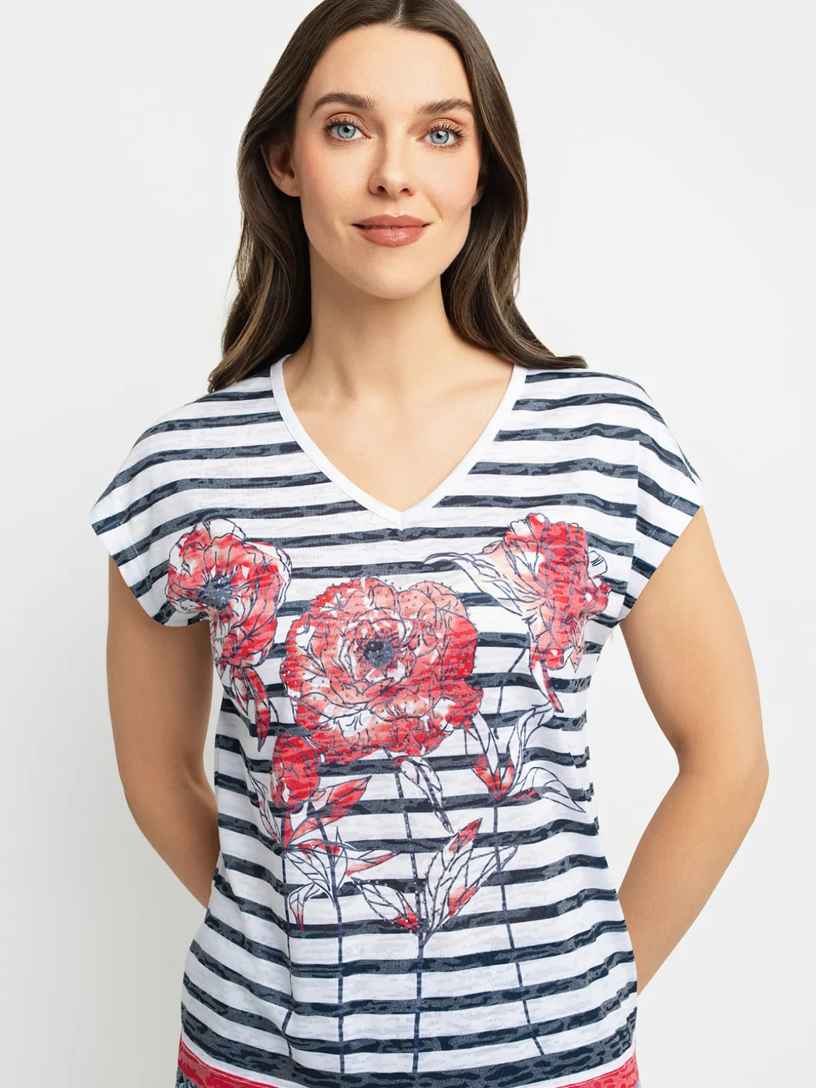 Short-sleeve semi-fitted t-shirt