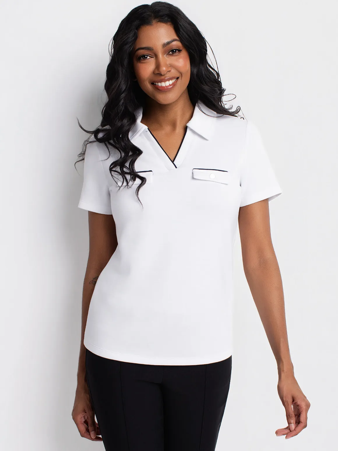 Short-sleeve semi-fitted t-shirt