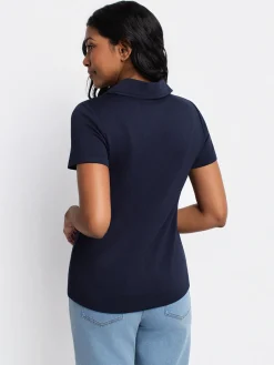 Short-sleeve semi-fitted t-shirt