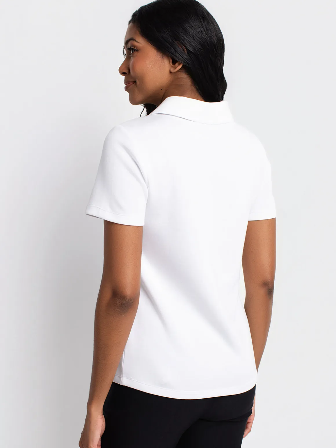 Short-sleeve semi-fitted t-shirt