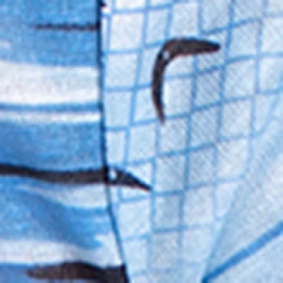 Short-sleeve semi-fitted t-shirt