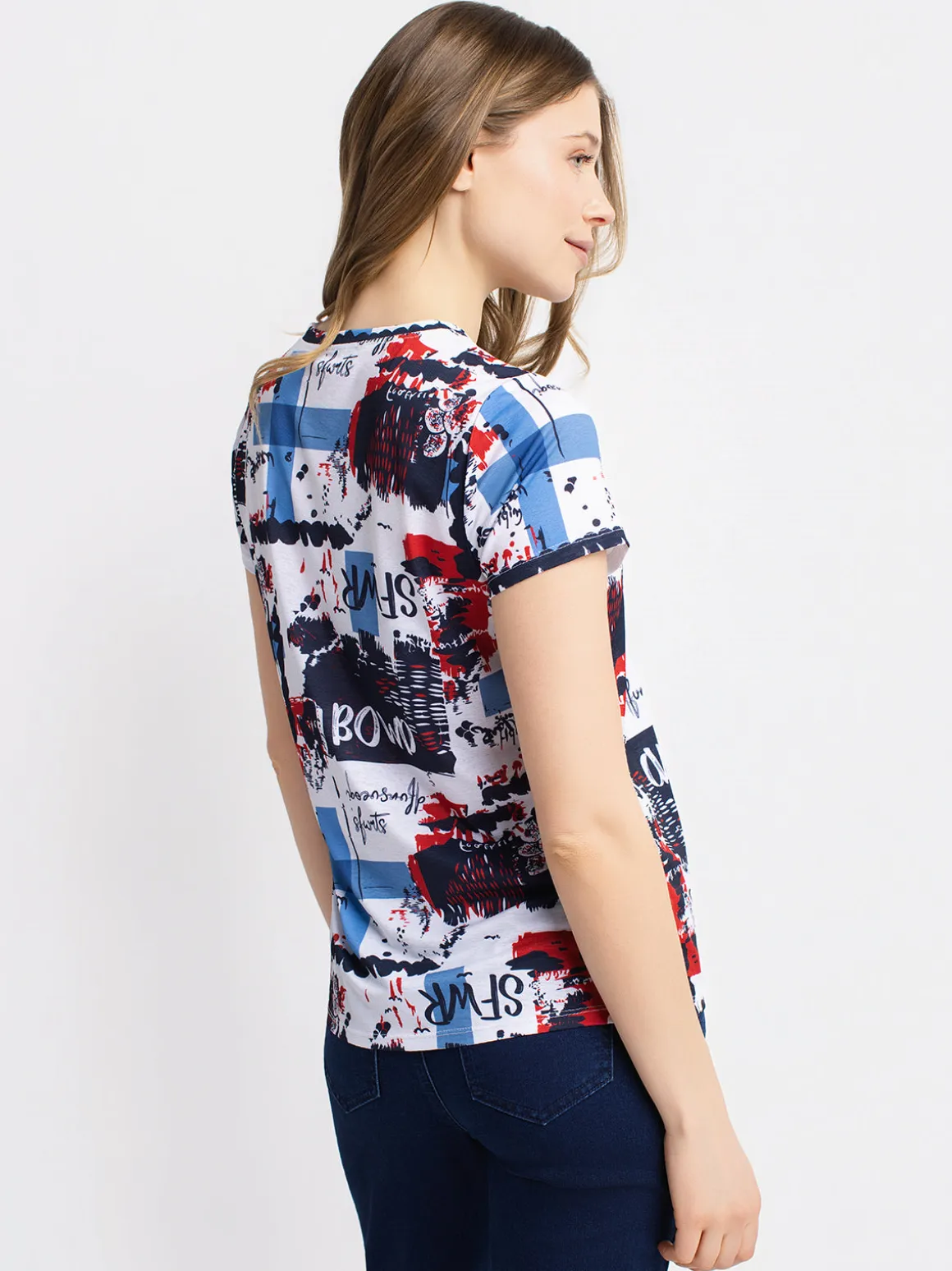 Short-sleeve semi-fitted t-shirt