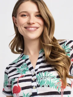 Short-sleeve semi-fitted T-shirt