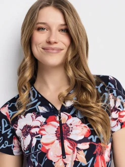 Short-sleeve semi-fitted T-shirt